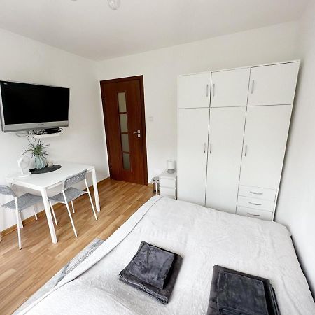 Anielewicza 26 Rooms Варшава Екстериор снимка