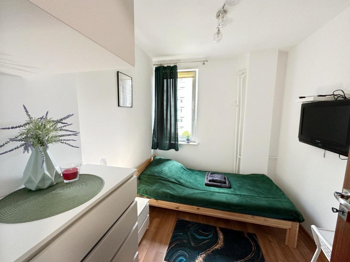 Anielewicza 26 Rooms Варшава Екстериор снимка